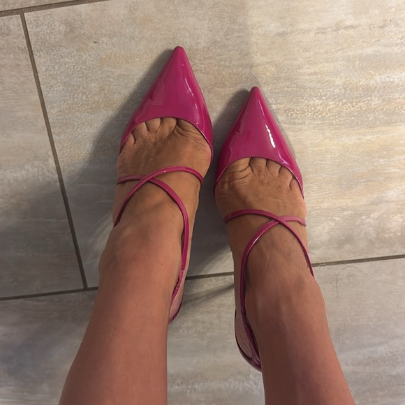 Fuschia strap or Christian Louboutins. - Picture 3 of 8